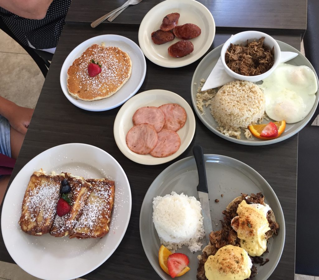 Julianne’s Top 5 Honolulu, Hawaii Favorites Girls on Food