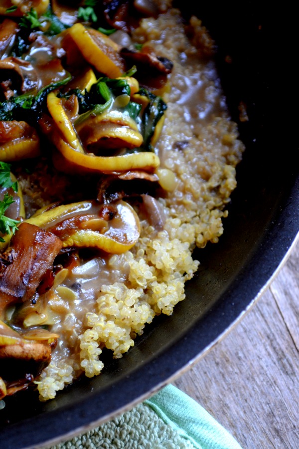 quinoa with sauteed veggies & gravy