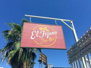 el tejano sign