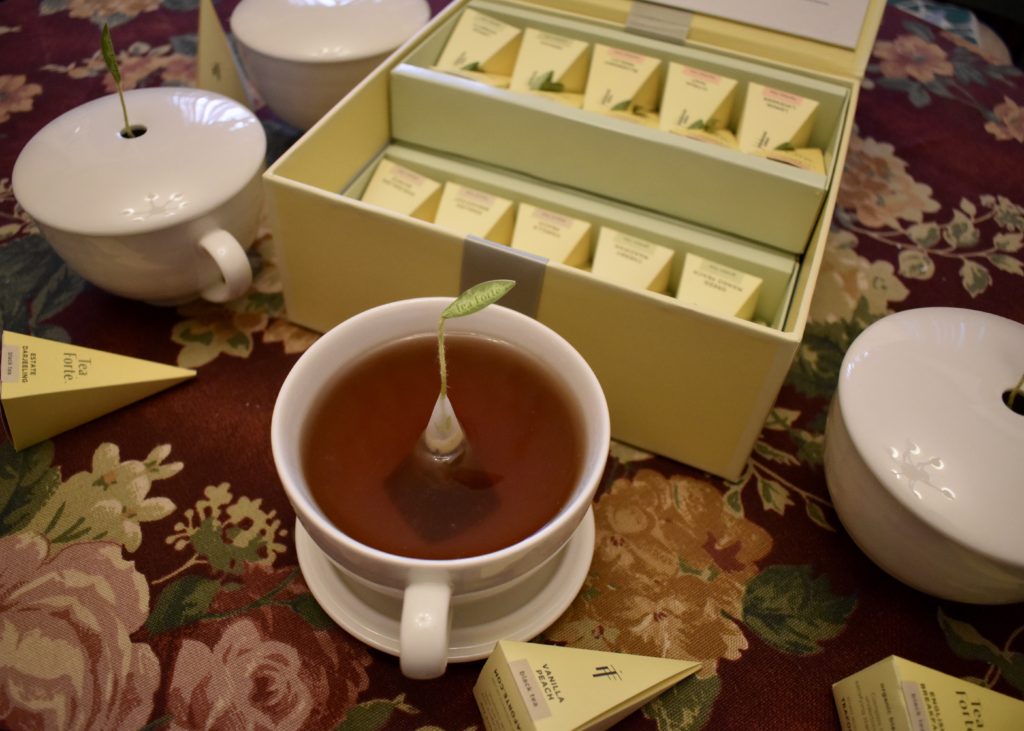 Tea Forté Tea Chest Tea Tasting Assortment with Café Cups?